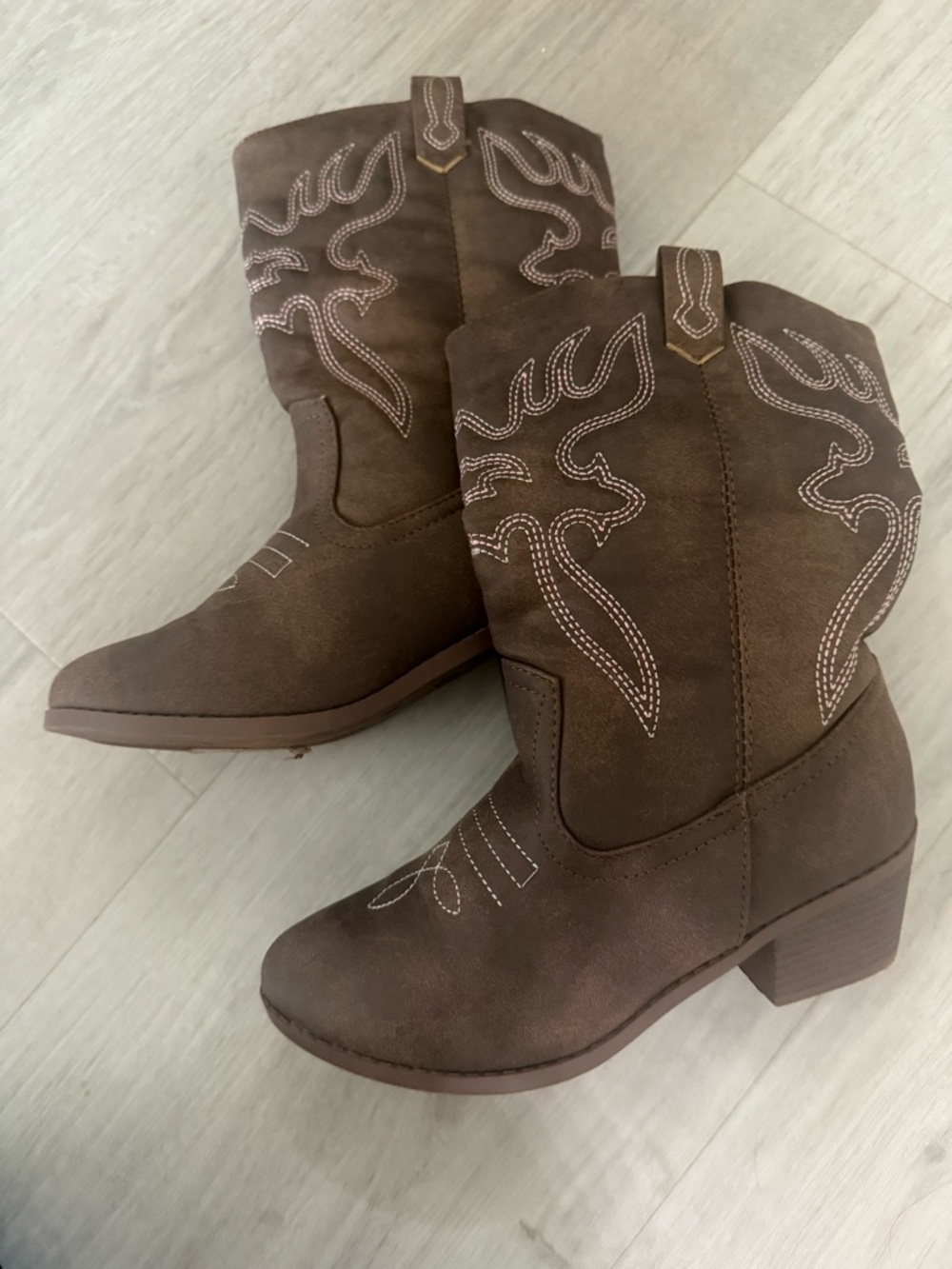 Girls' Brown Western Pull-On Cowboy Boots with Decorative Stitching